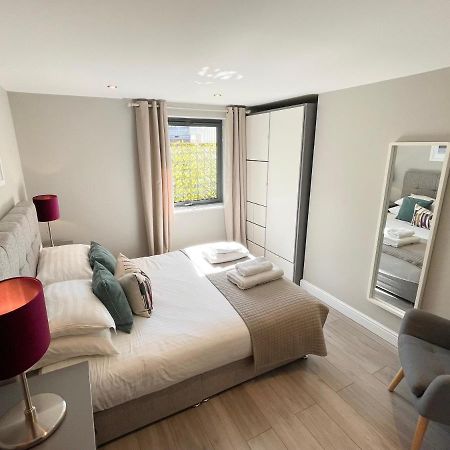 Urban Living'S - The Wesley Beautiful City Centre Apartment With Balcony Oxford Exterior foto